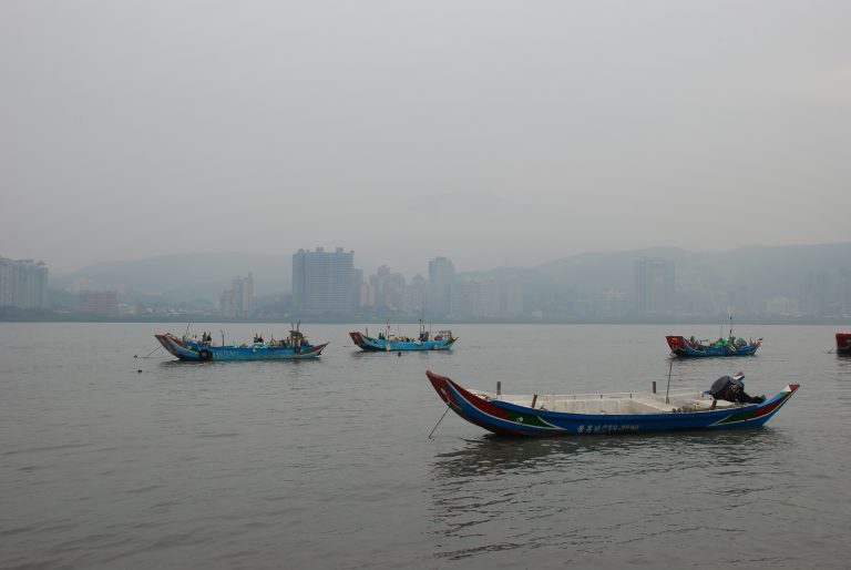 淡水河向左騎向右騎