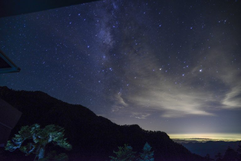 玉山主峰西峰東峰