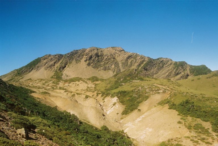 南湖群峰